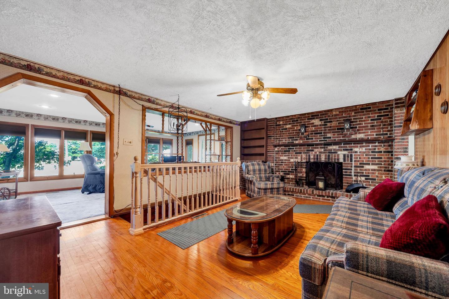 2181 Springhouse Ln Property Photo 8