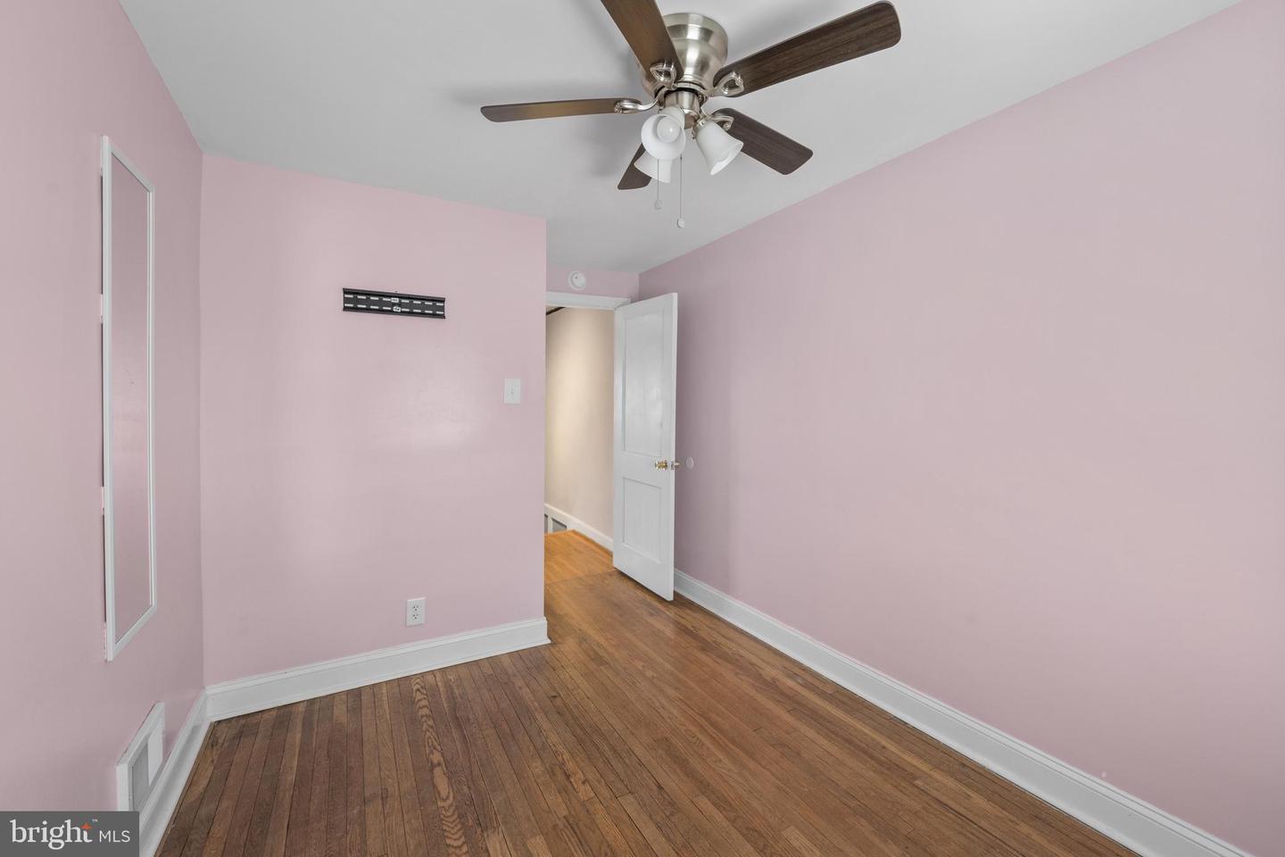 816 Laurel Rd Property Photo 22
