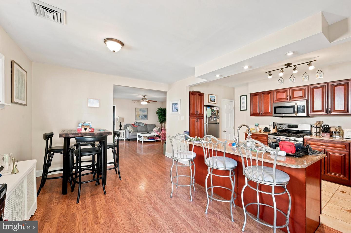 152 Shelbourne Rd Property Photo 9
