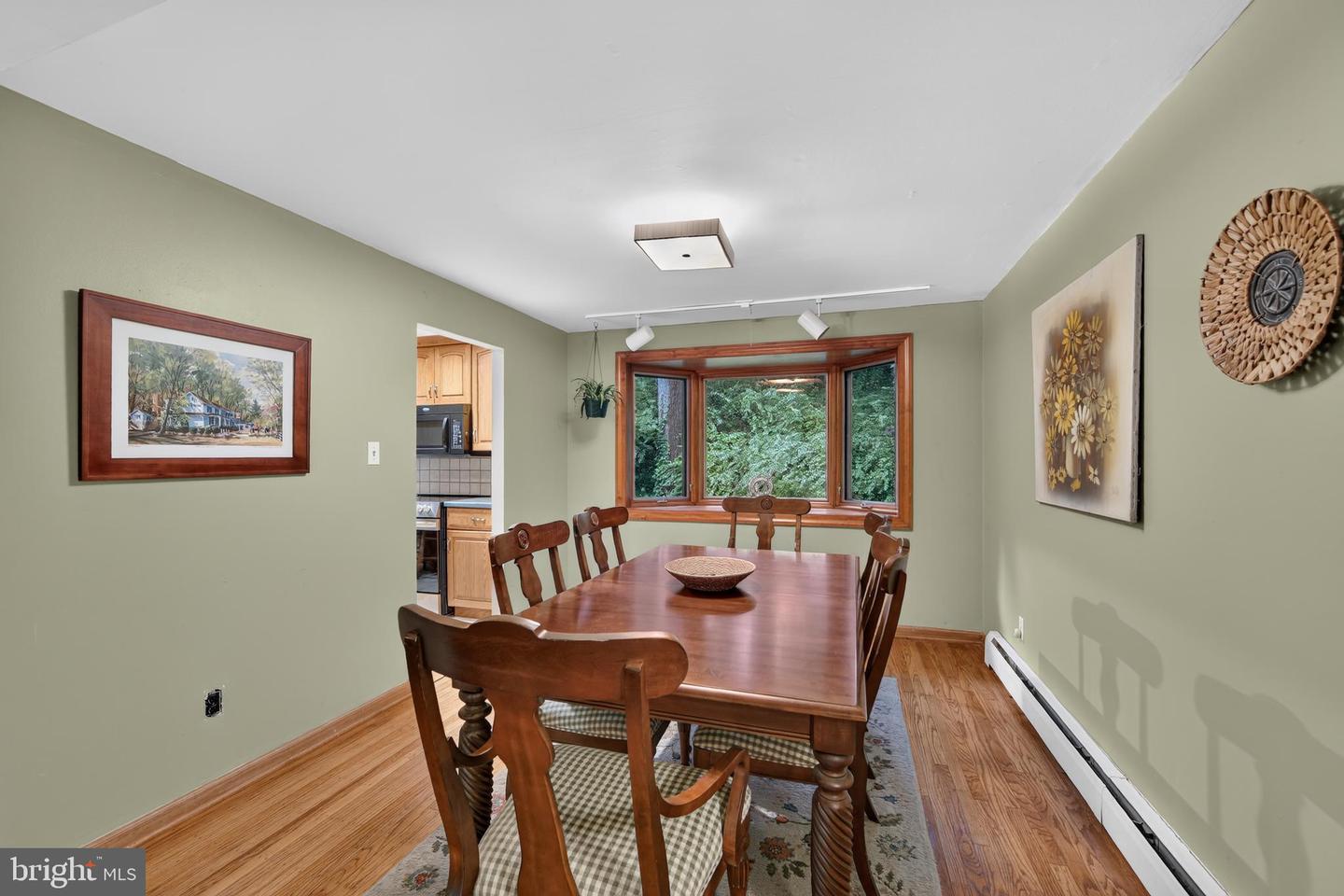 37 N Longpoint Ln Property Photo 7