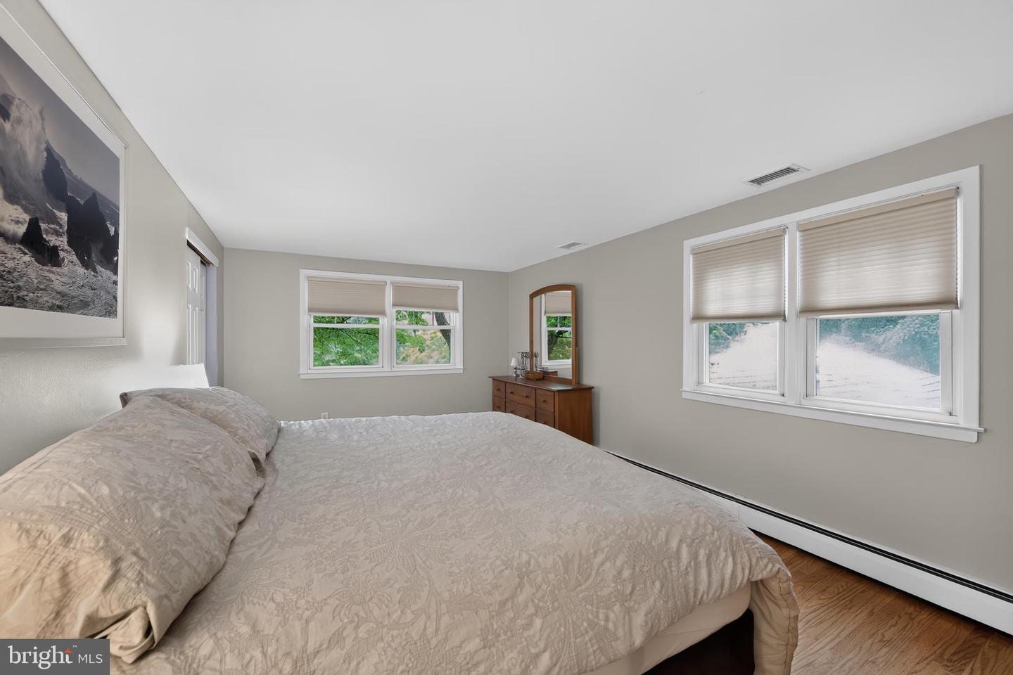 37 N Longpoint Ln Property Photo 19
