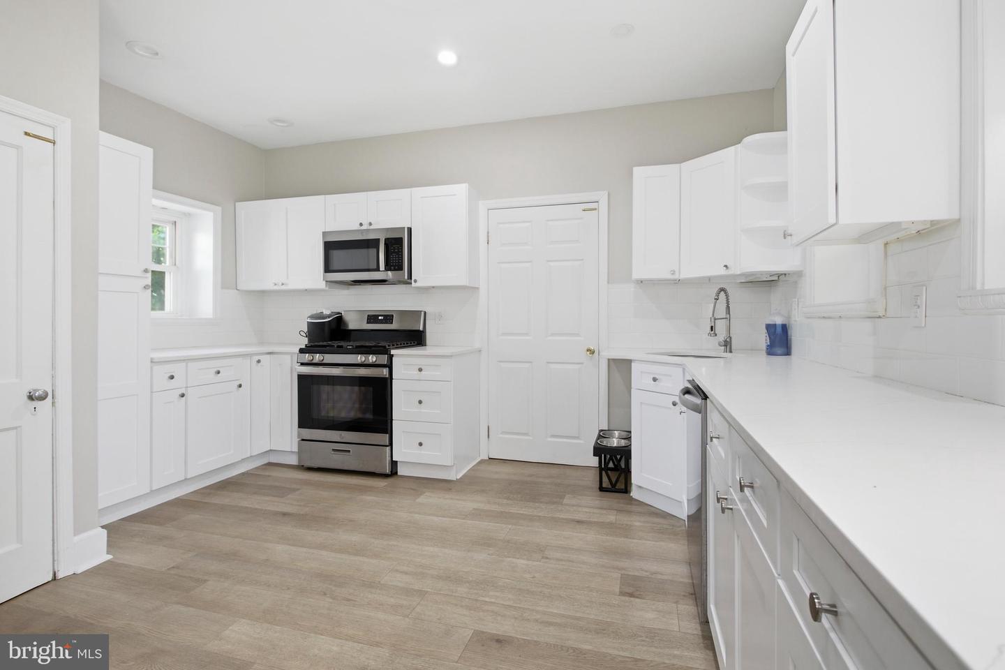 678 Ferne Blvd Property Photo 20