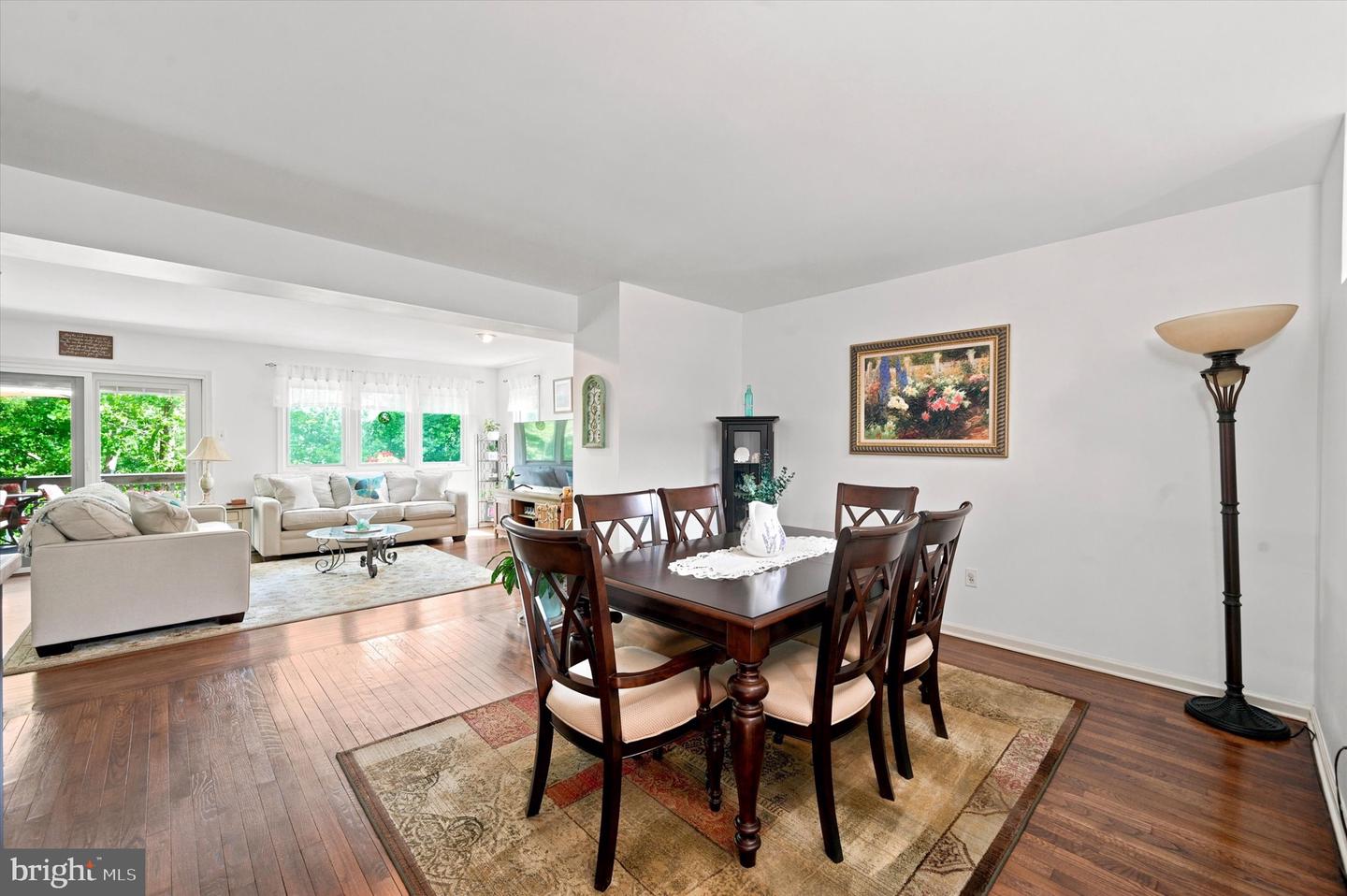12 Kincaid Ct Property Photo 3