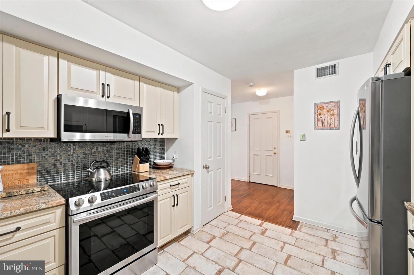 12 Kincaid Ct Property Photo 12