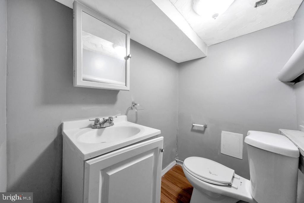234 Windsor Ave Property Photo 23