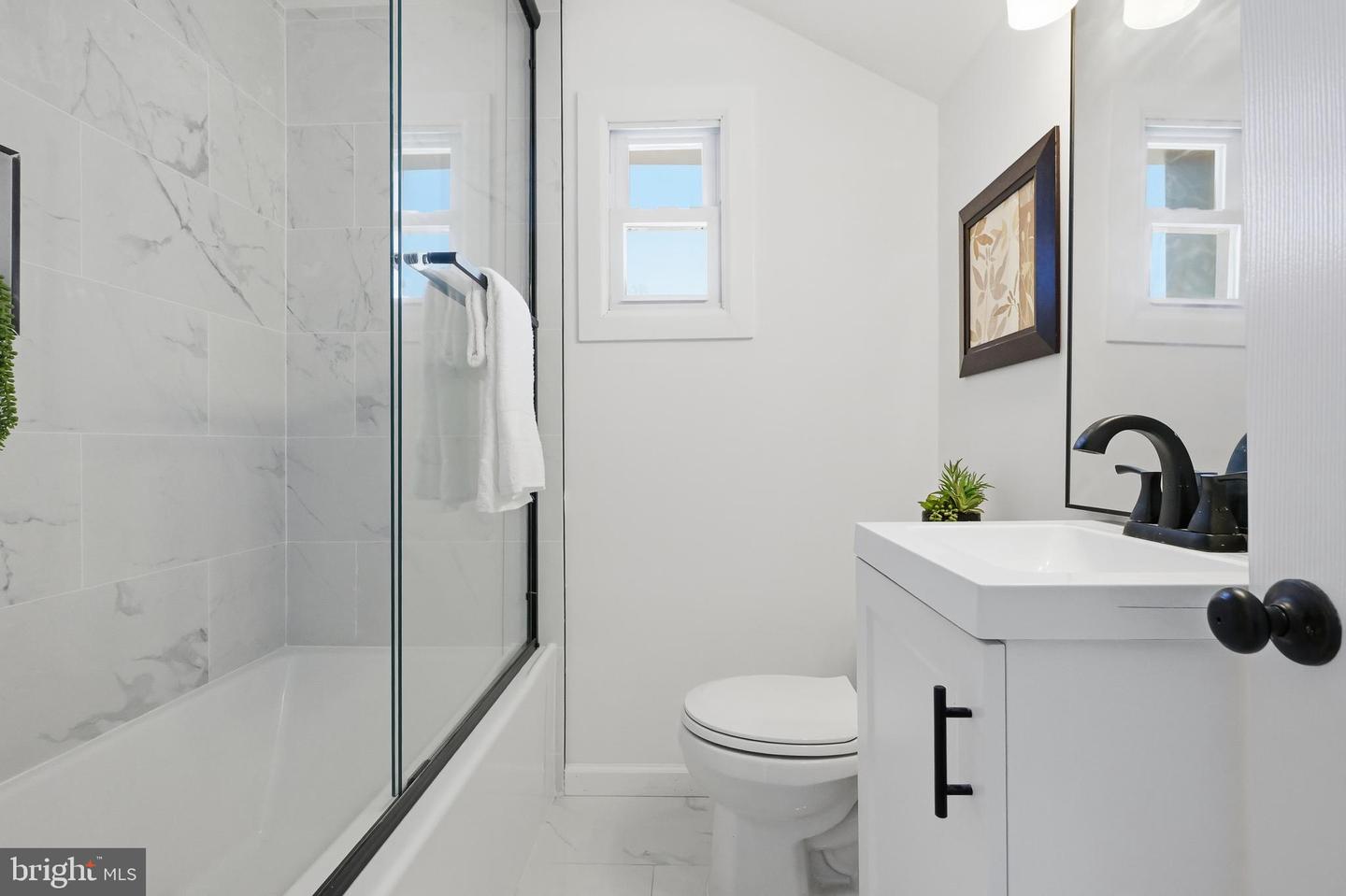 2323 Mole Rd Property Photo 4
