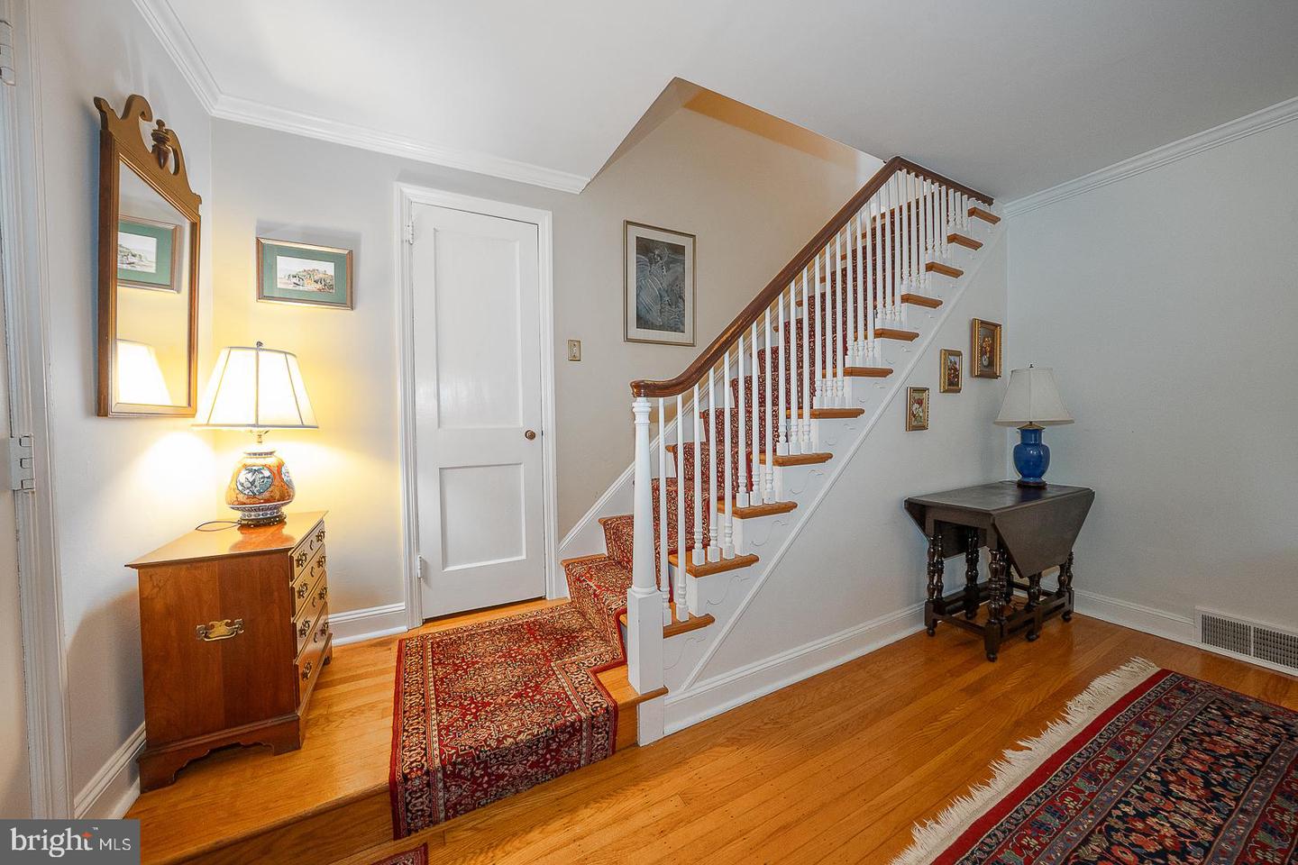 525 W Beechtree Ln Property Photo 6