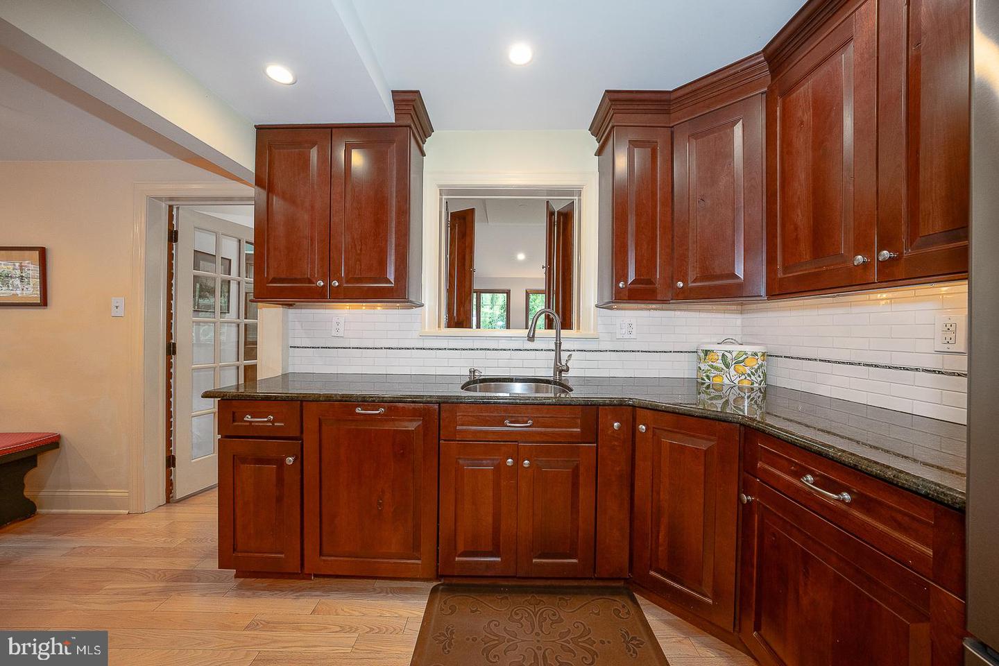 525 W Beechtree Ln Property Photo 11