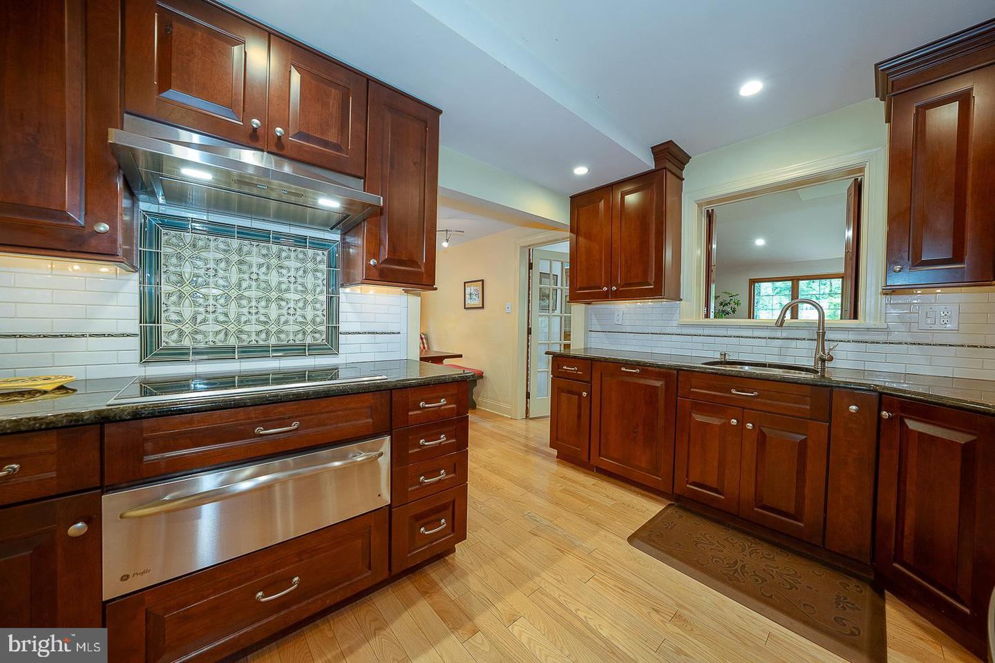525 W Beechtree Ln Property Photo 12
