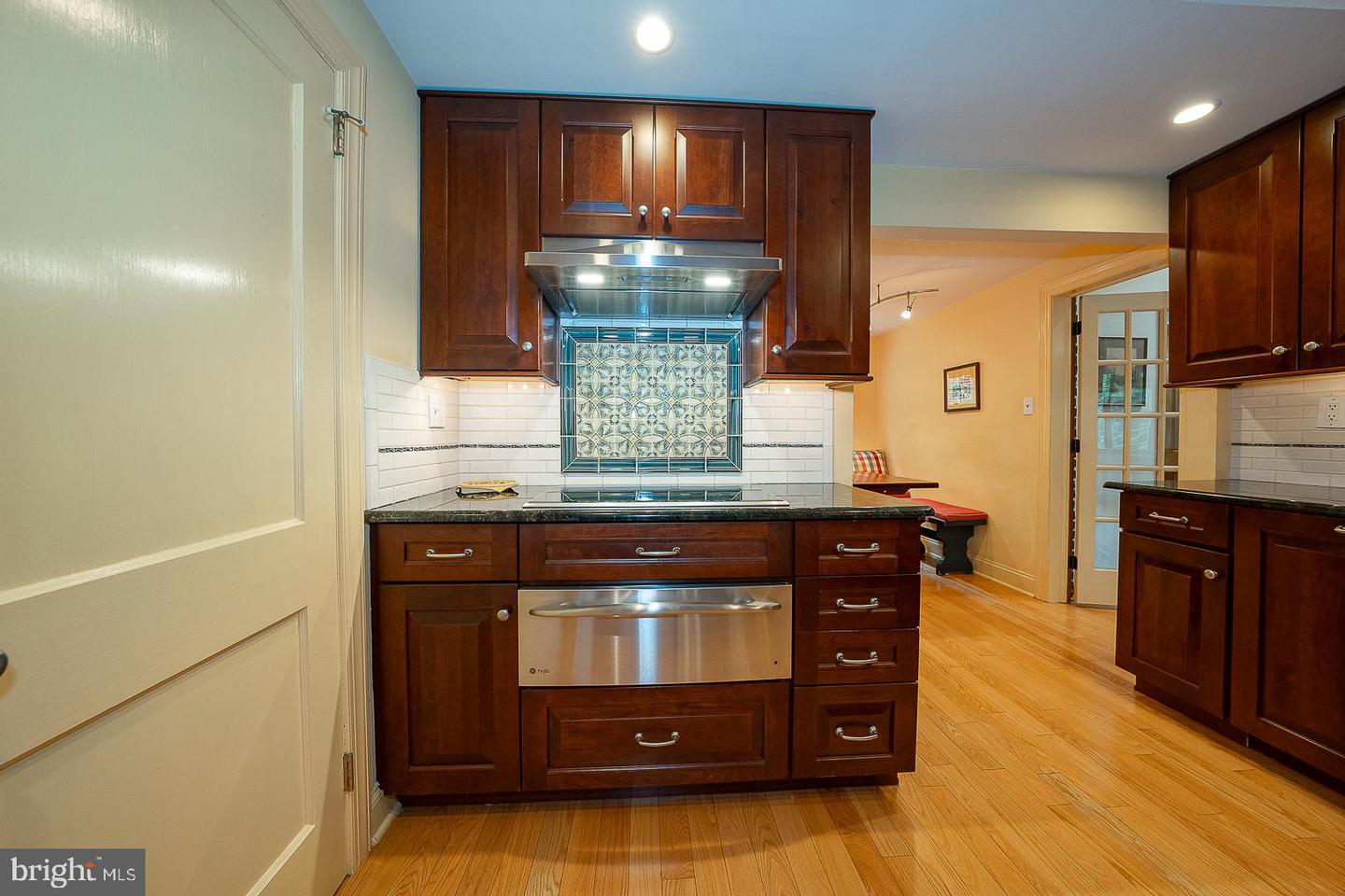 525 W Beechtree Ln Property Photo 13