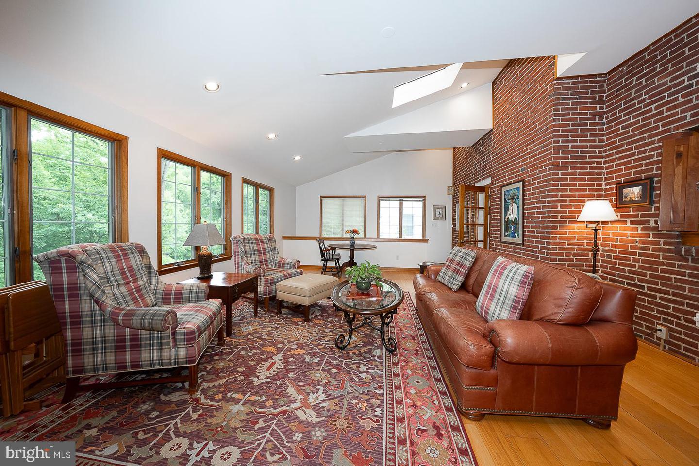 525 W Beechtree Ln Property Photo 19