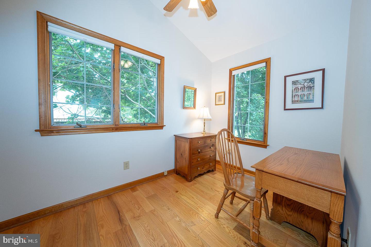 525 W Beechtree Ln Property Photo 22