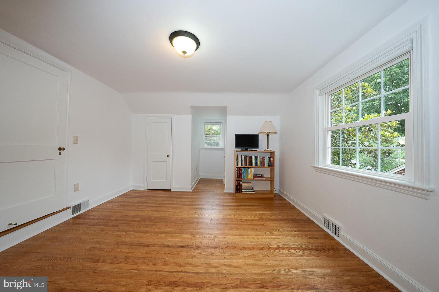 525 W Beechtree Ln Property Photo 31