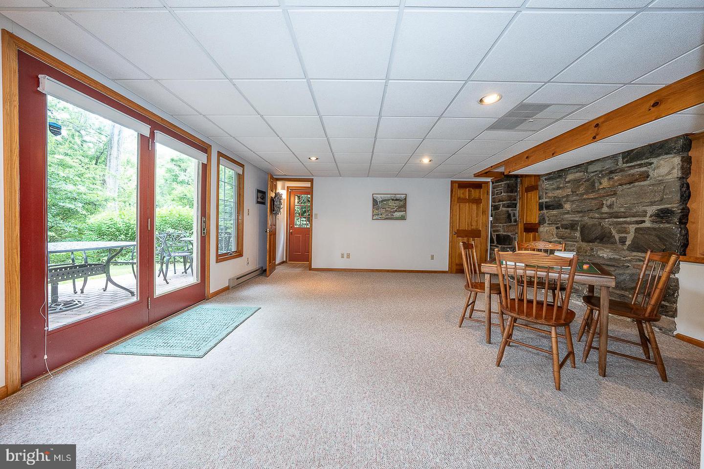 525 W Beechtree Ln Property Photo 37