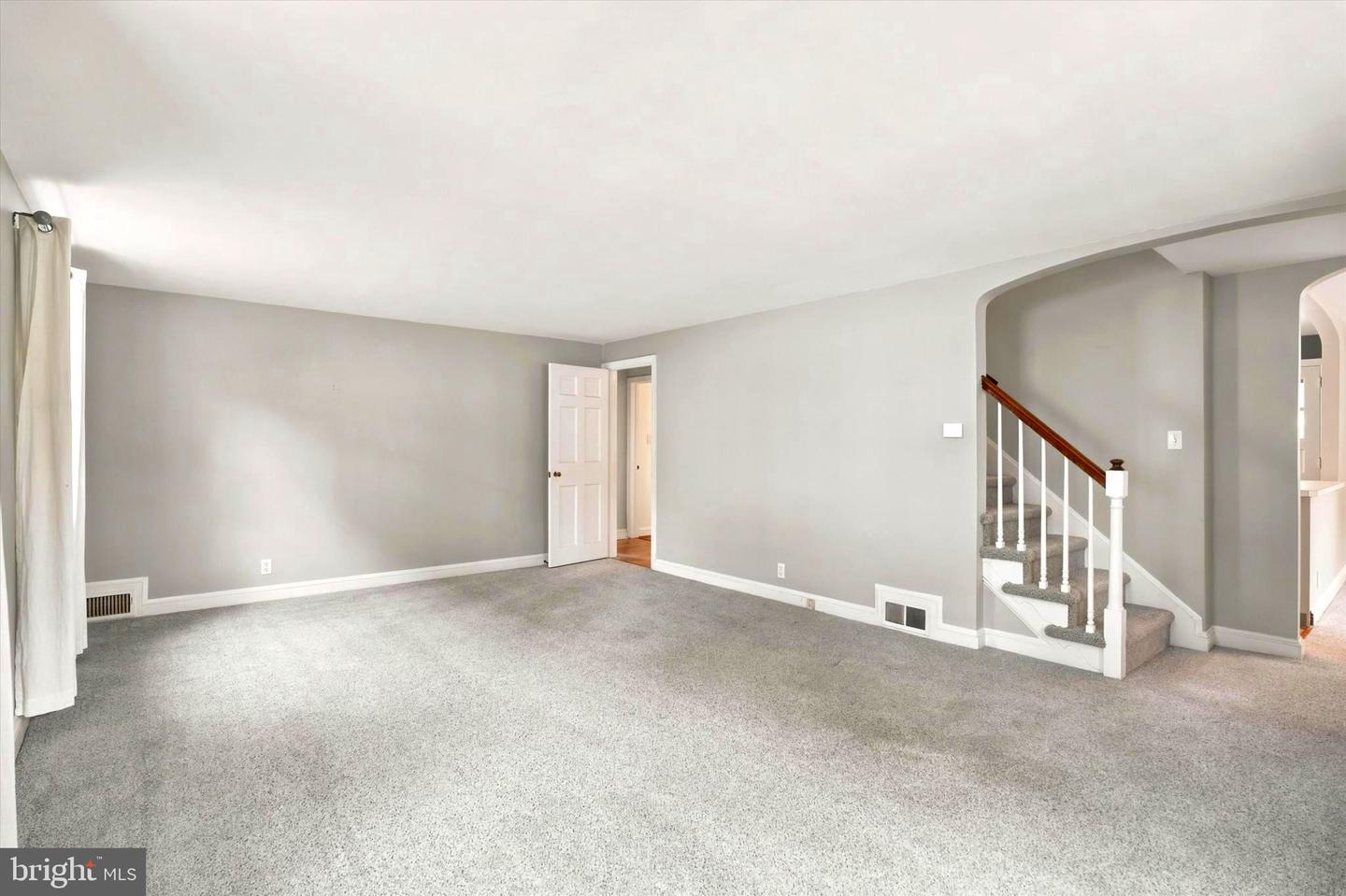 2434 Merwood Ln Property Photo 3