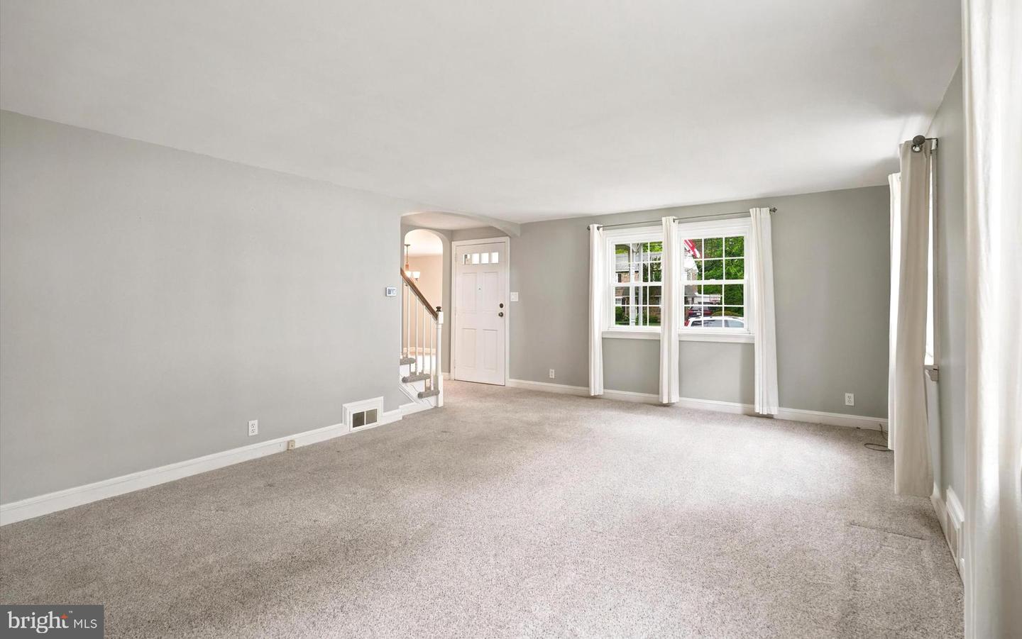 2434 Merwood Ln Property Photo 4