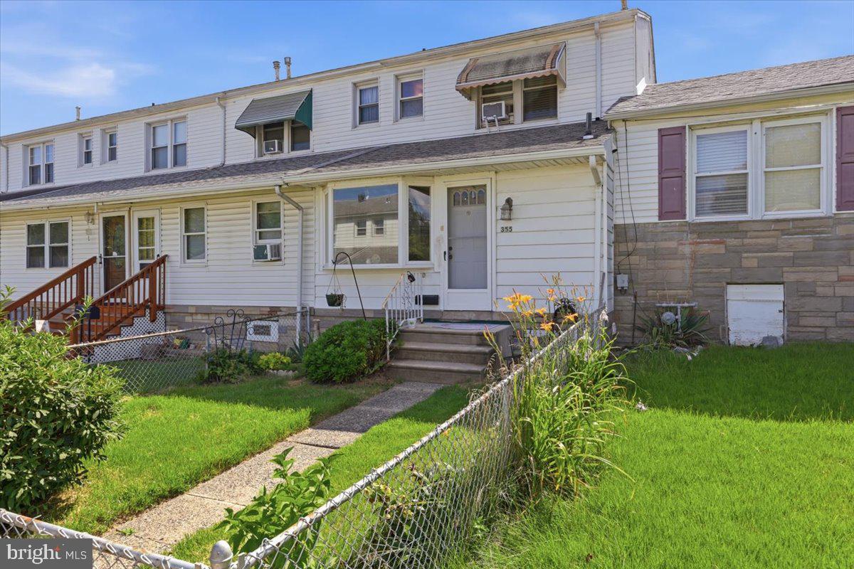 355 Hibbs Ave Property Photo 4