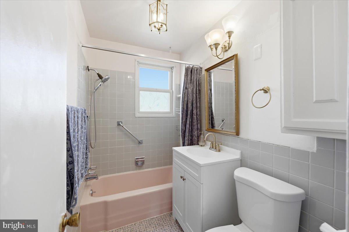 355 Hibbs Ave Property Photo 12