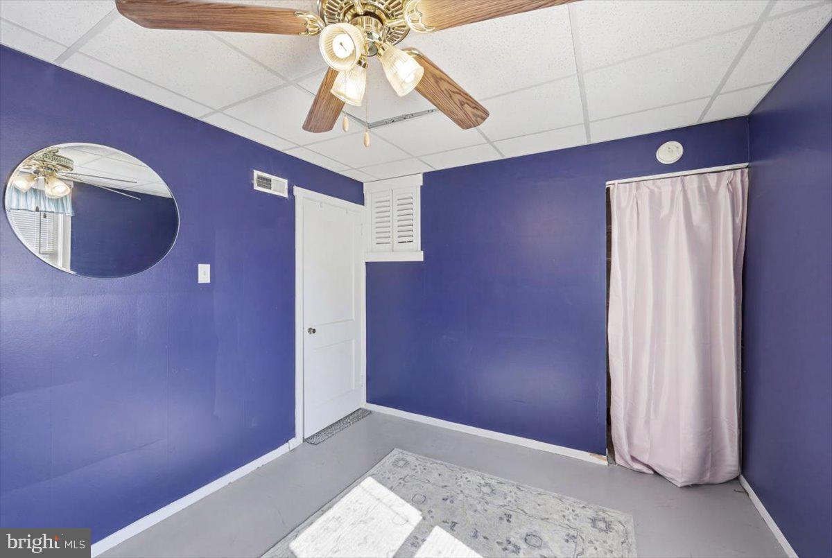 355 Hibbs Ave Property Photo 13