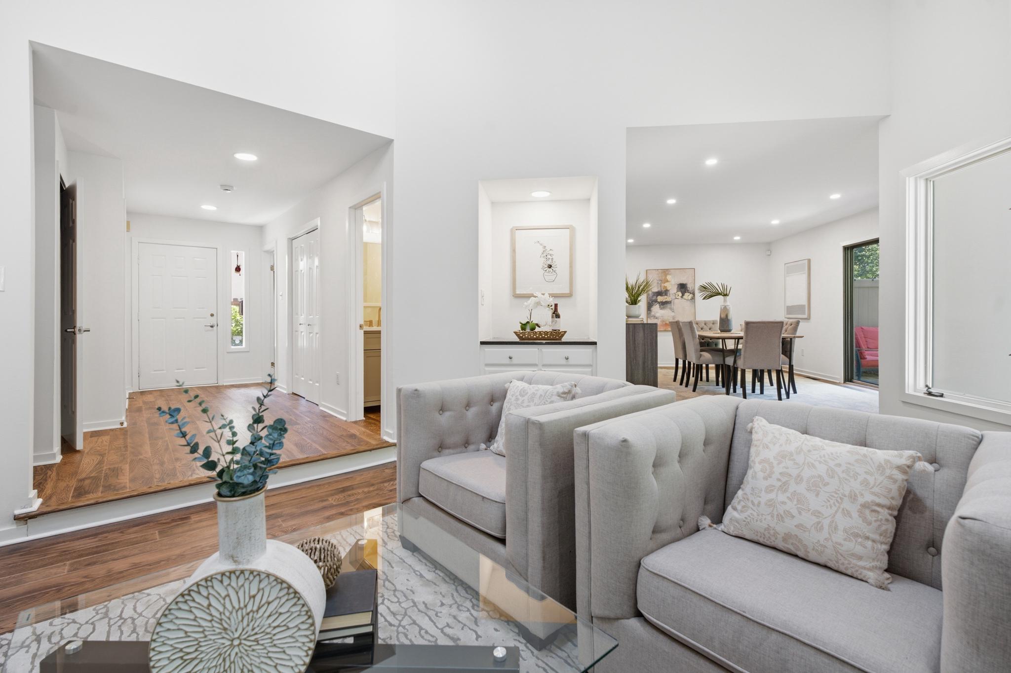 138 MONTROSE AVE #26