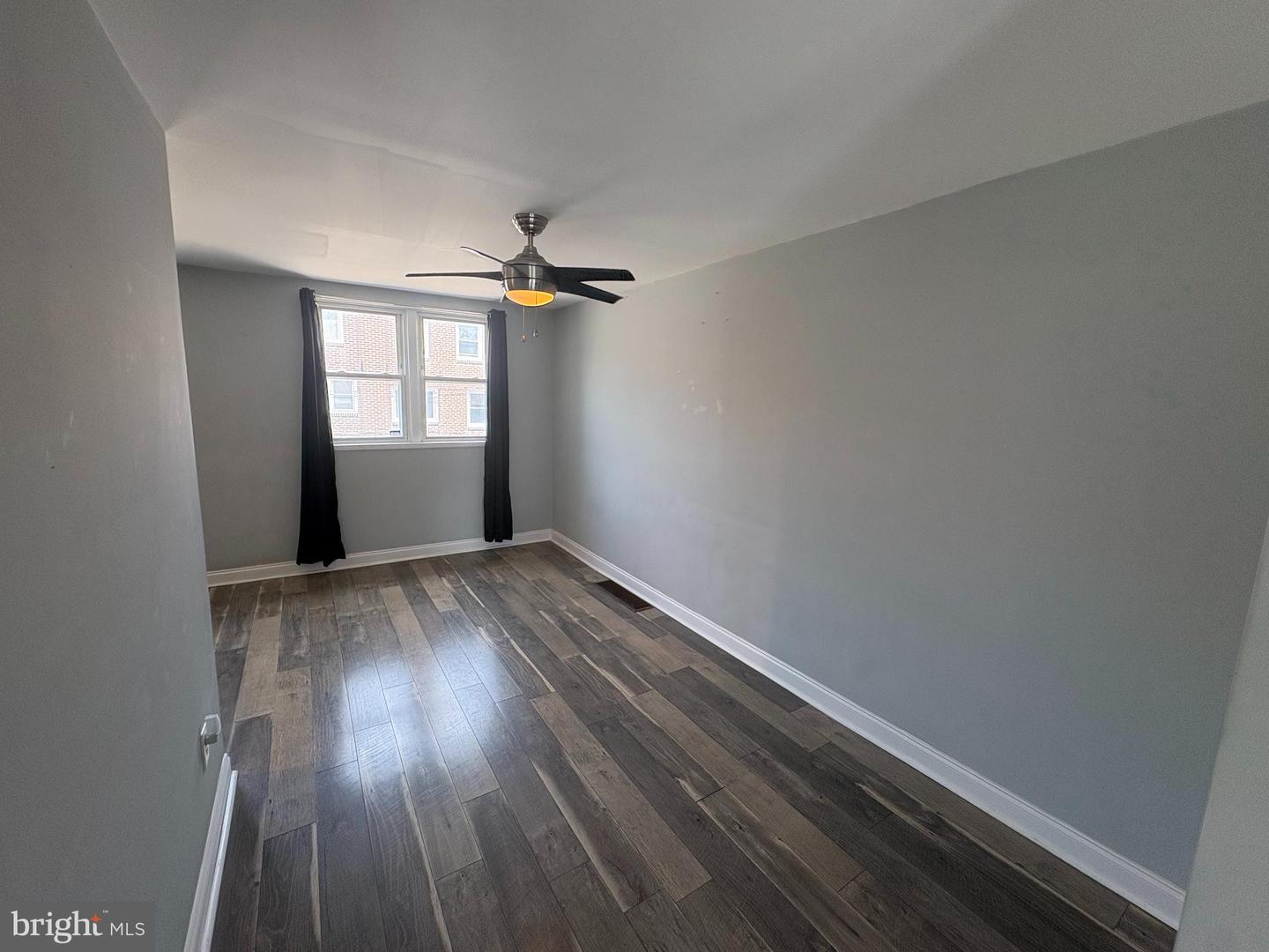 263 W Wyncliffe Ave Property Photo 6