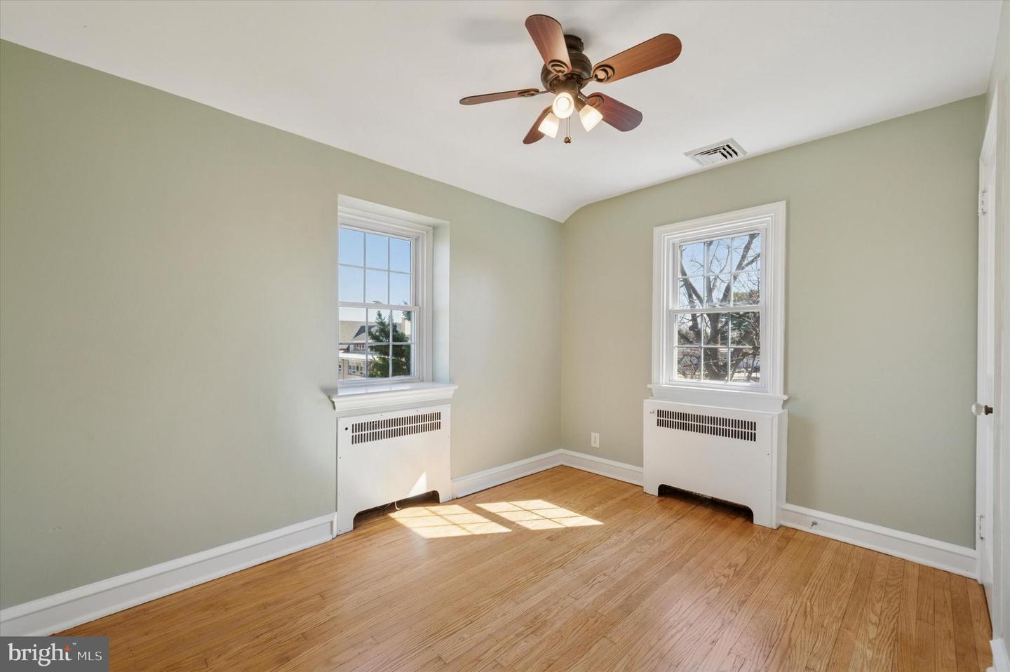 1156 Garfield Ave Property Photo 14