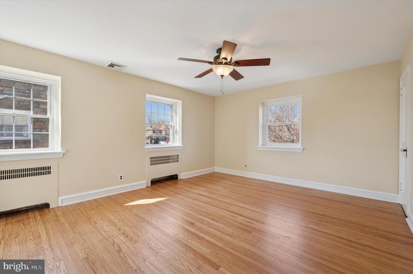 1156 Garfield Ave Property Photo 17