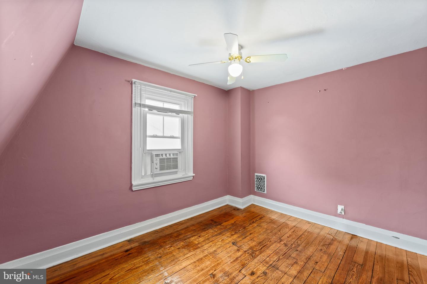 809 Ardmore Ave Property Photo 28