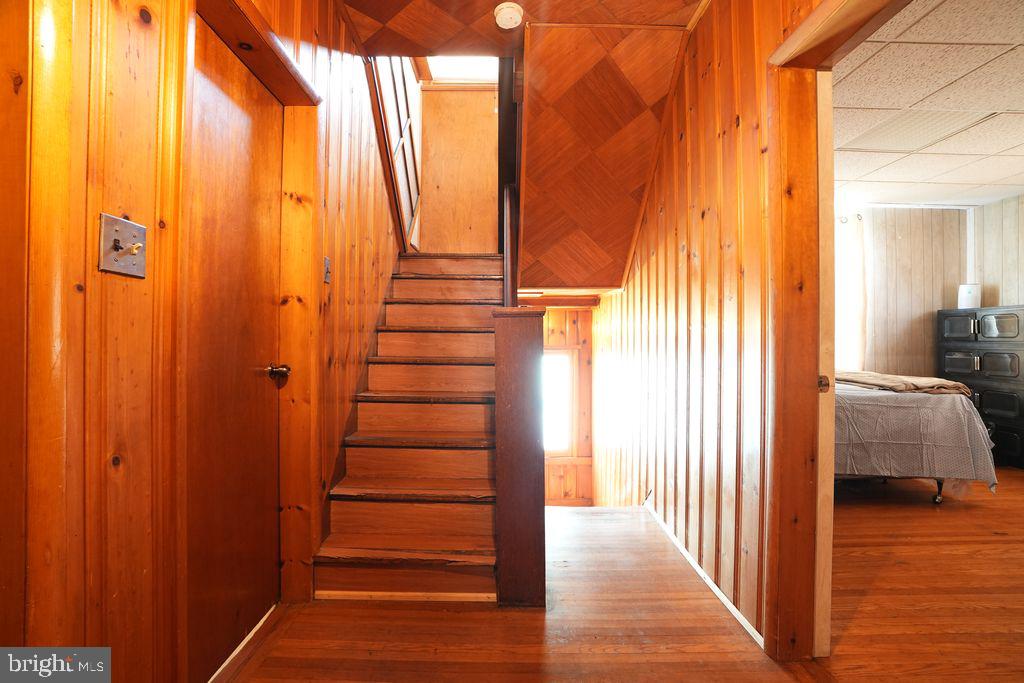 108 E Township Line Rd Property Photo 11