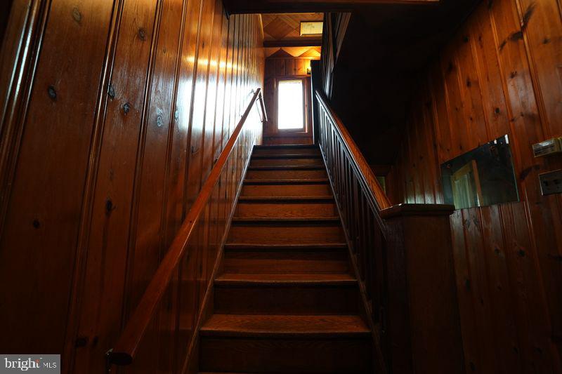 108 E Township Line Rd Property Photo 29