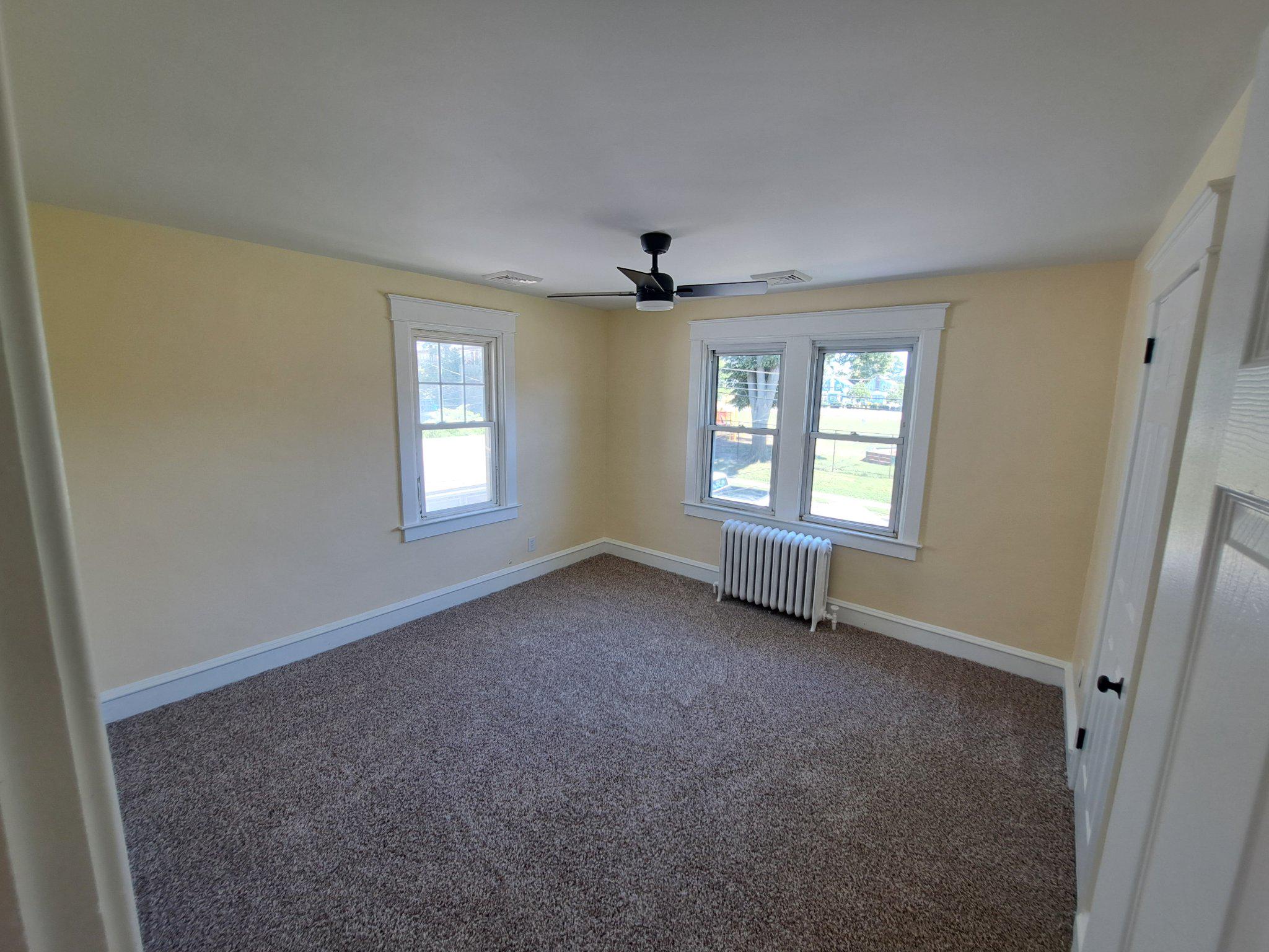 637 10th Ave Property Photo 17