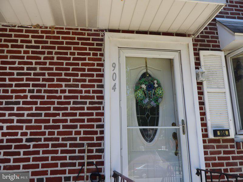 904 Grant Rd Property Photo 4