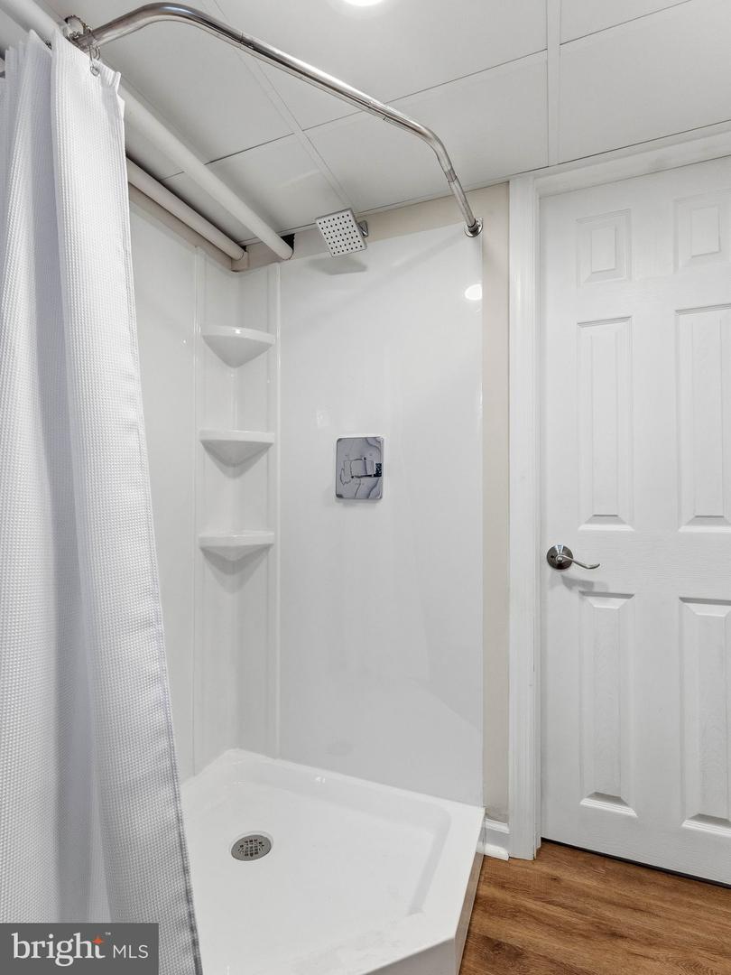 106 Merion Ave Property Photo 44