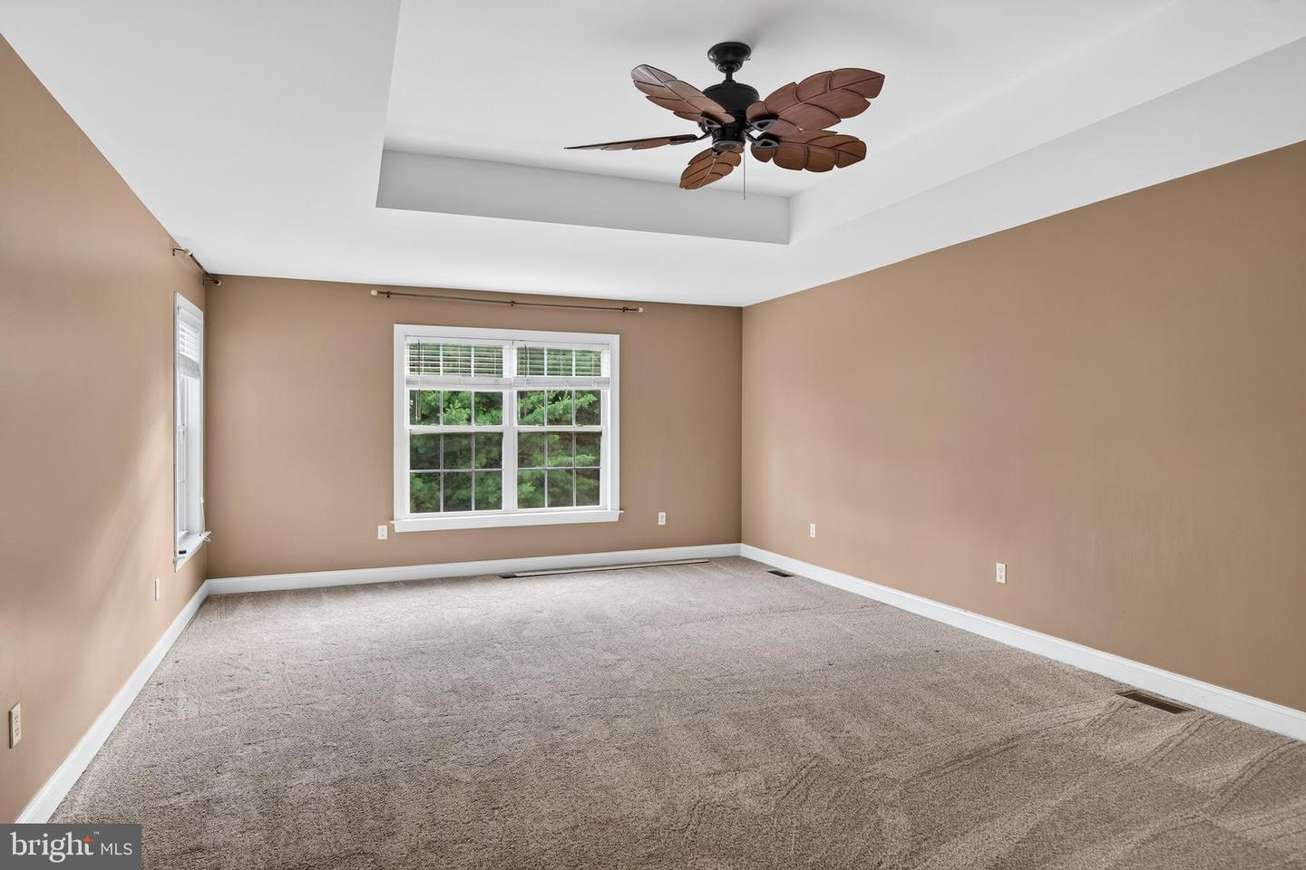 54 Old Barn Dr Property Photo 37