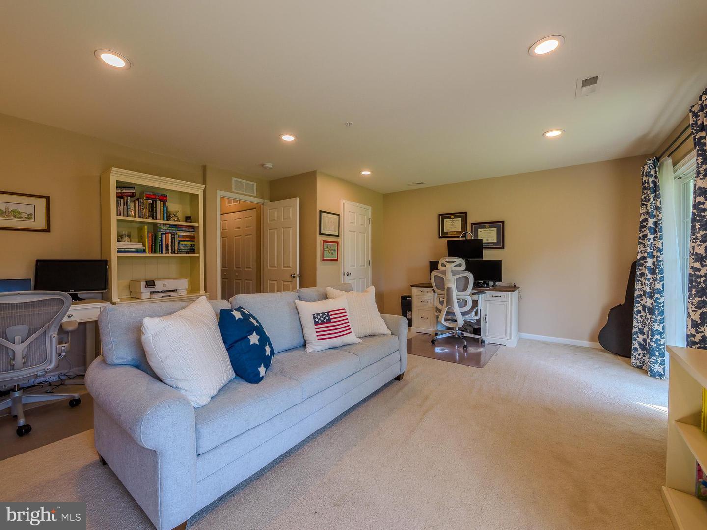 14 Faraday Ct Property Photo 12