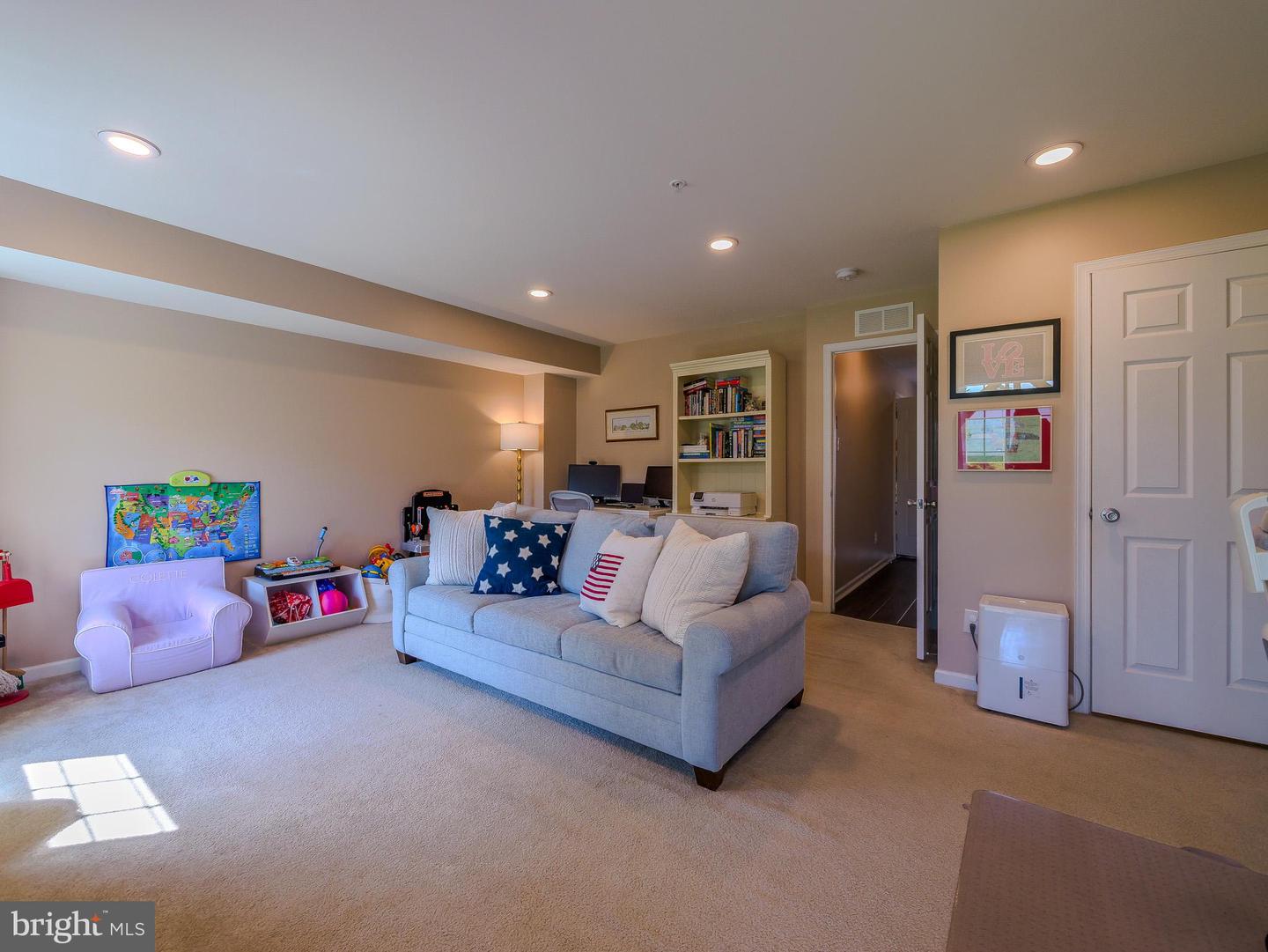 14 Faraday Ct Property Photo 15