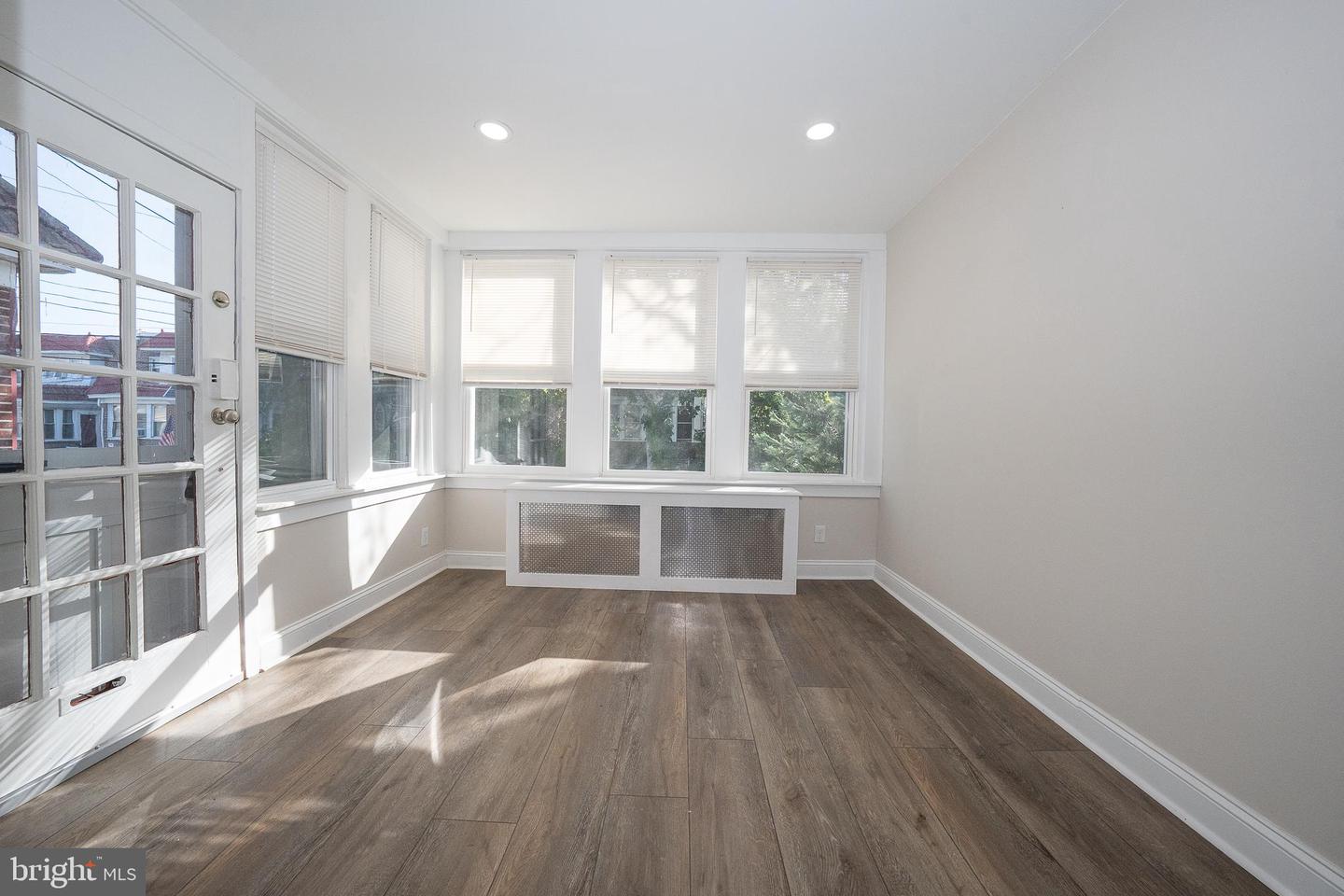 71 Barker Ave Property Photo 6