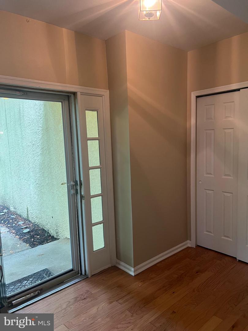56 Bayberry Ct Property Photo 11