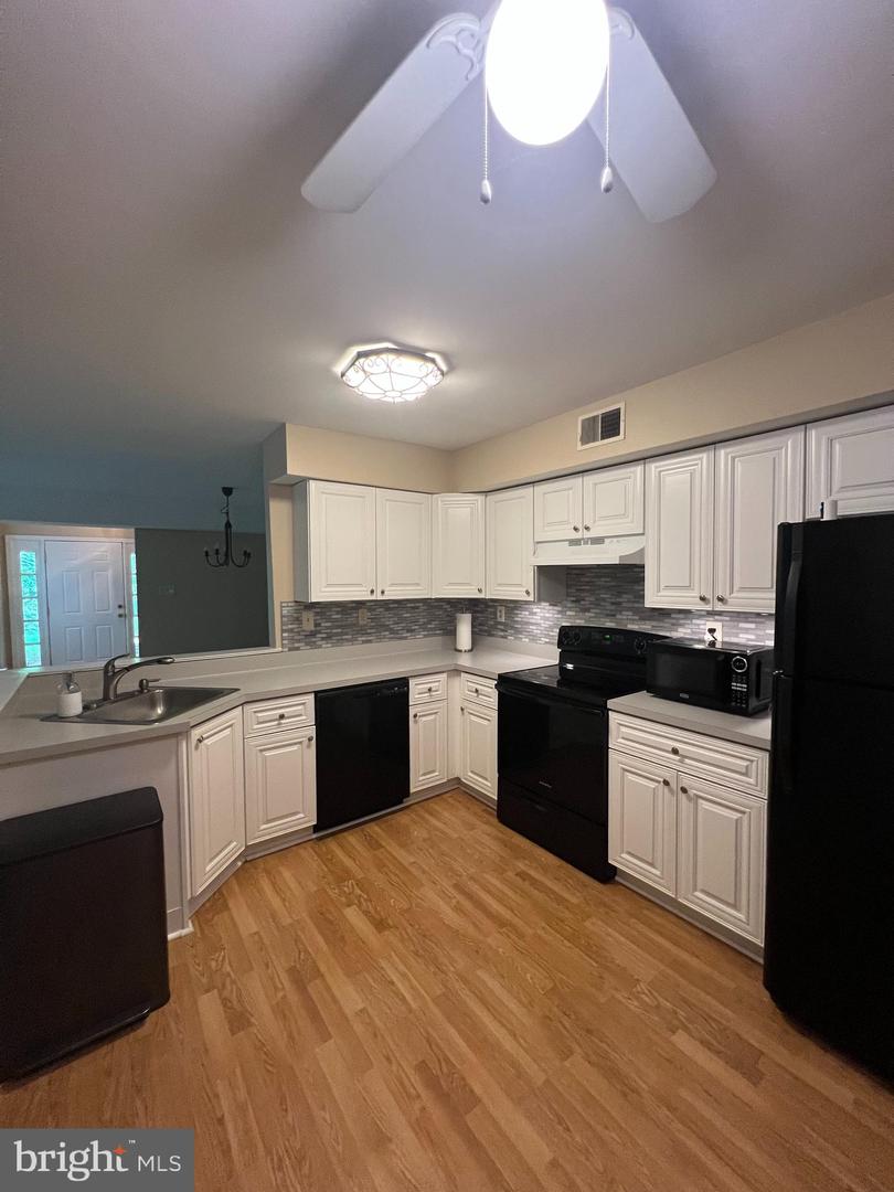 56 Bayberry Ct Property Photo 16