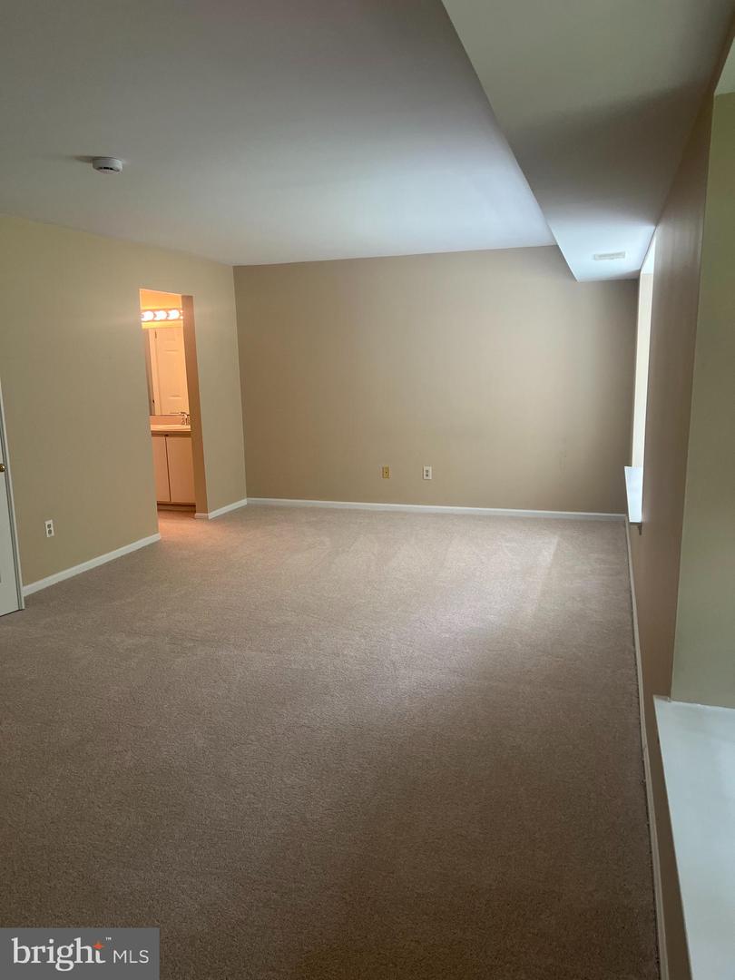 56 Bayberry Ct Property Photo 17