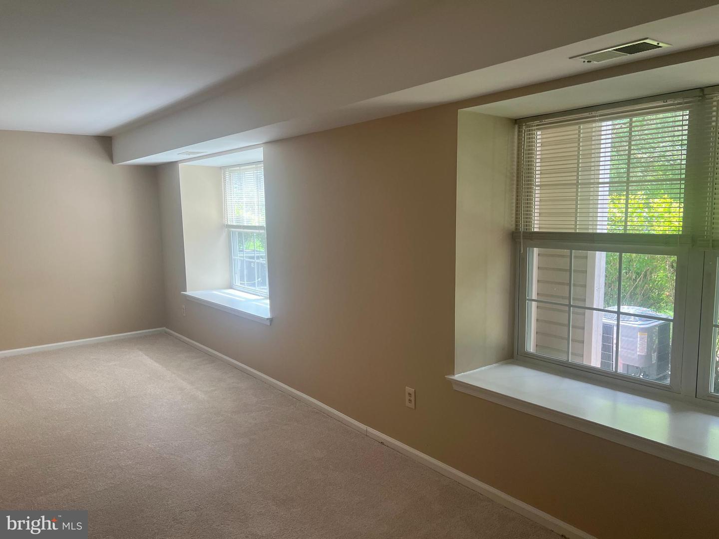 56 Bayberry Ct Property Photo 18