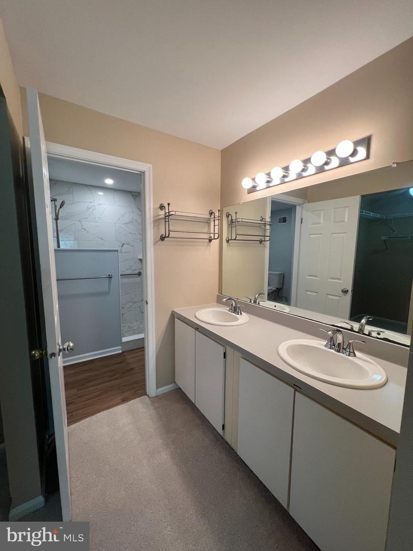 56 Bayberry Ct Property Photo 21