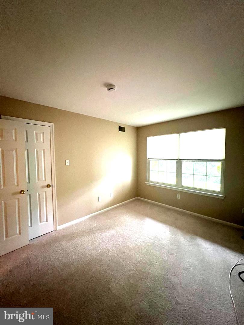56 Bayberry Ct Property Photo 28