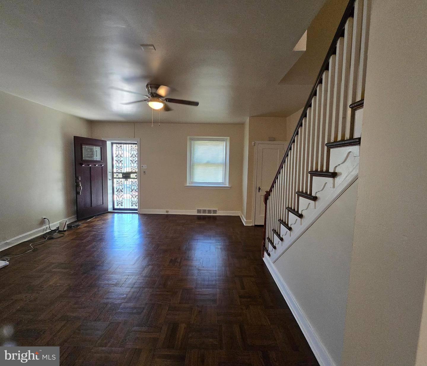 534 Rose St Property Photo 4