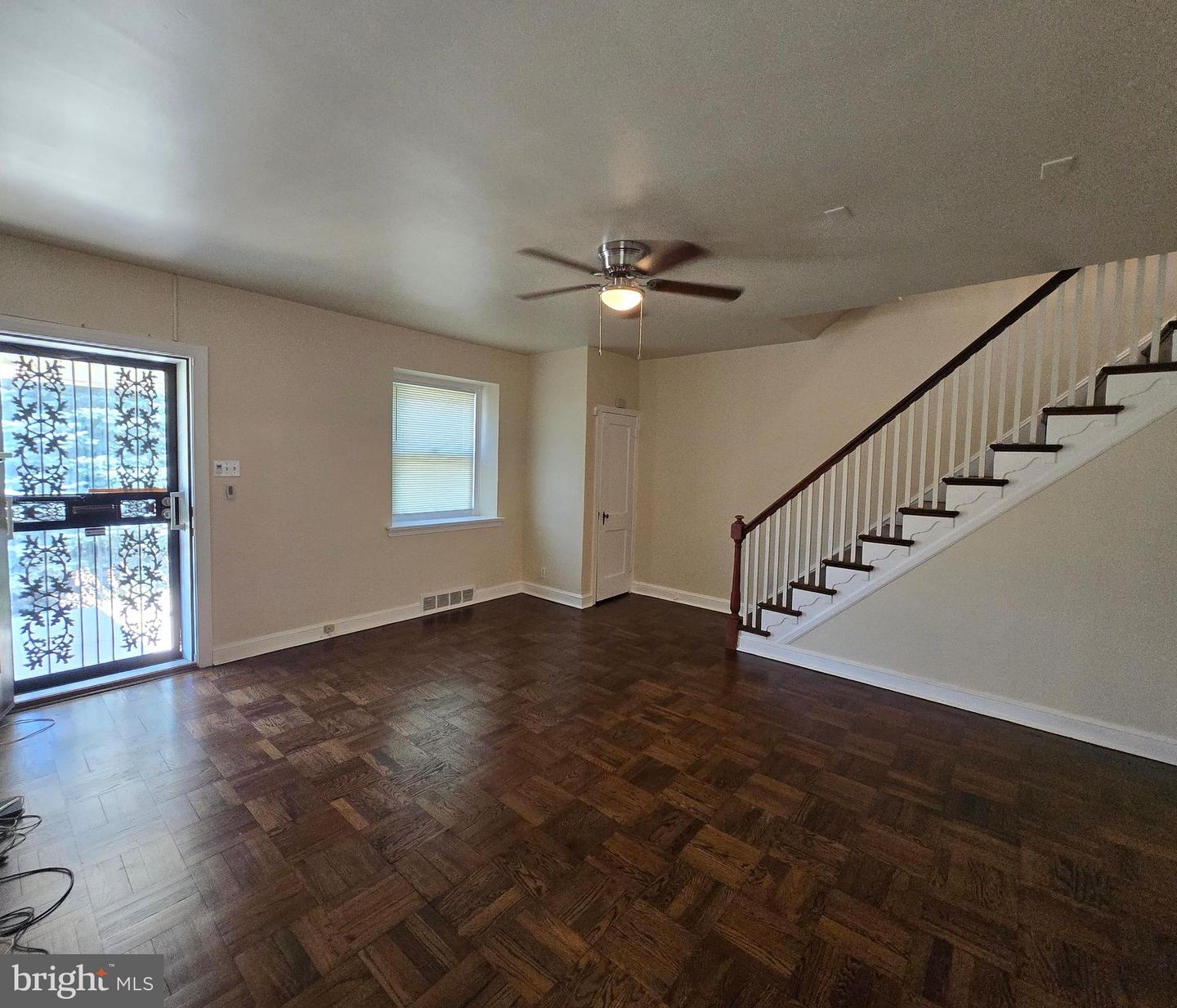 534 Rose St Property Photo 5