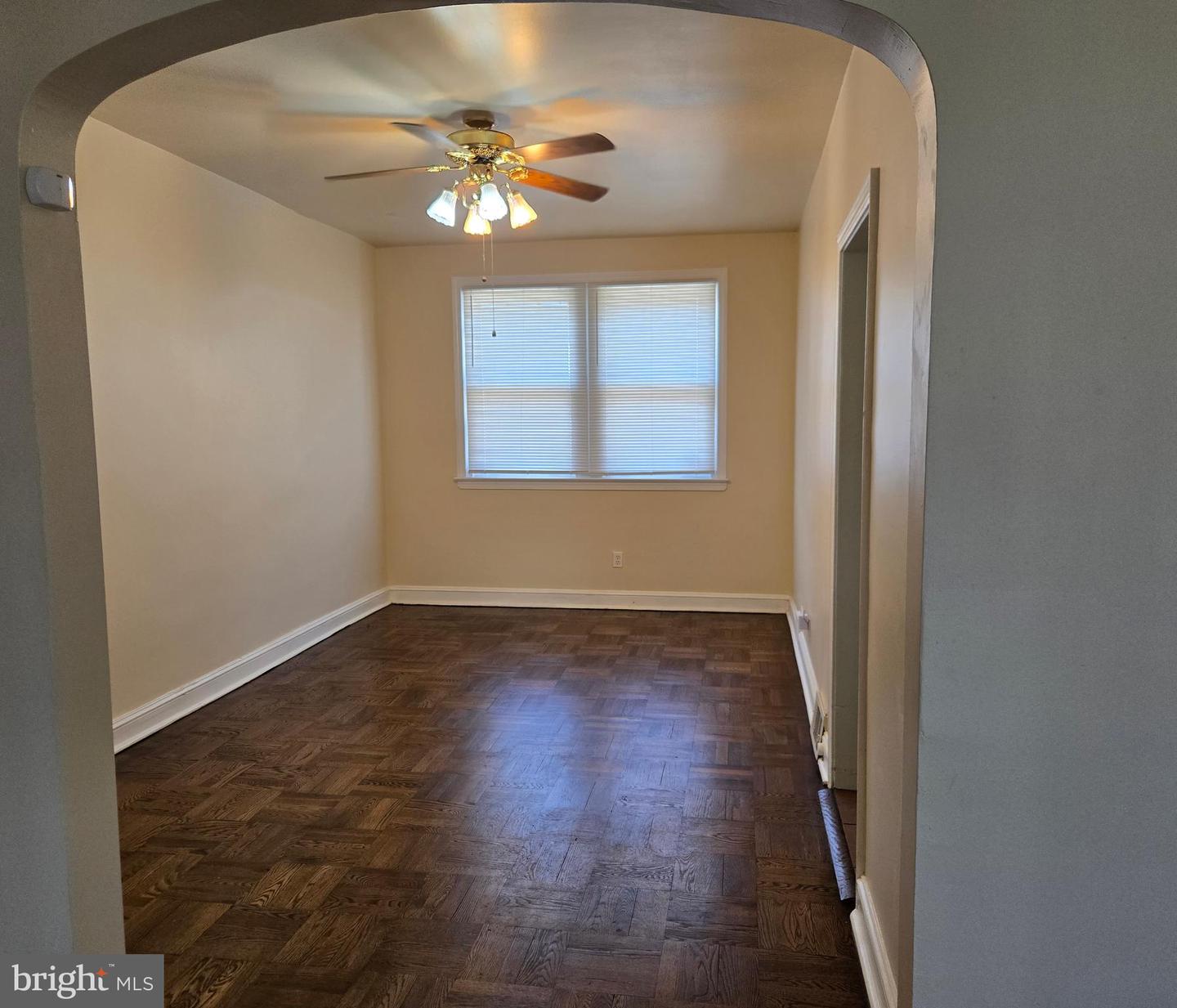 534 Rose St Property Photo 7