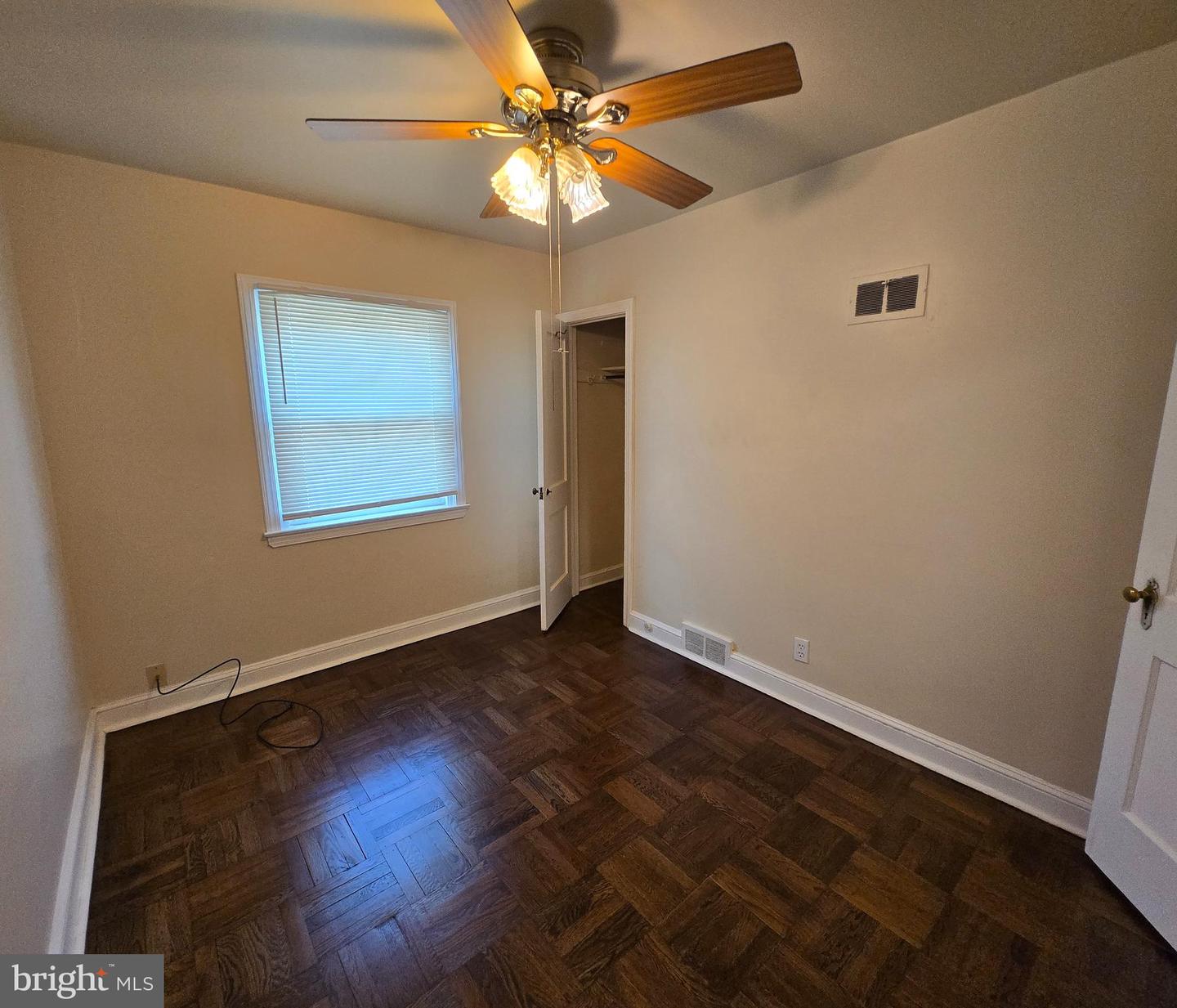 534 Rose St Property Photo 13