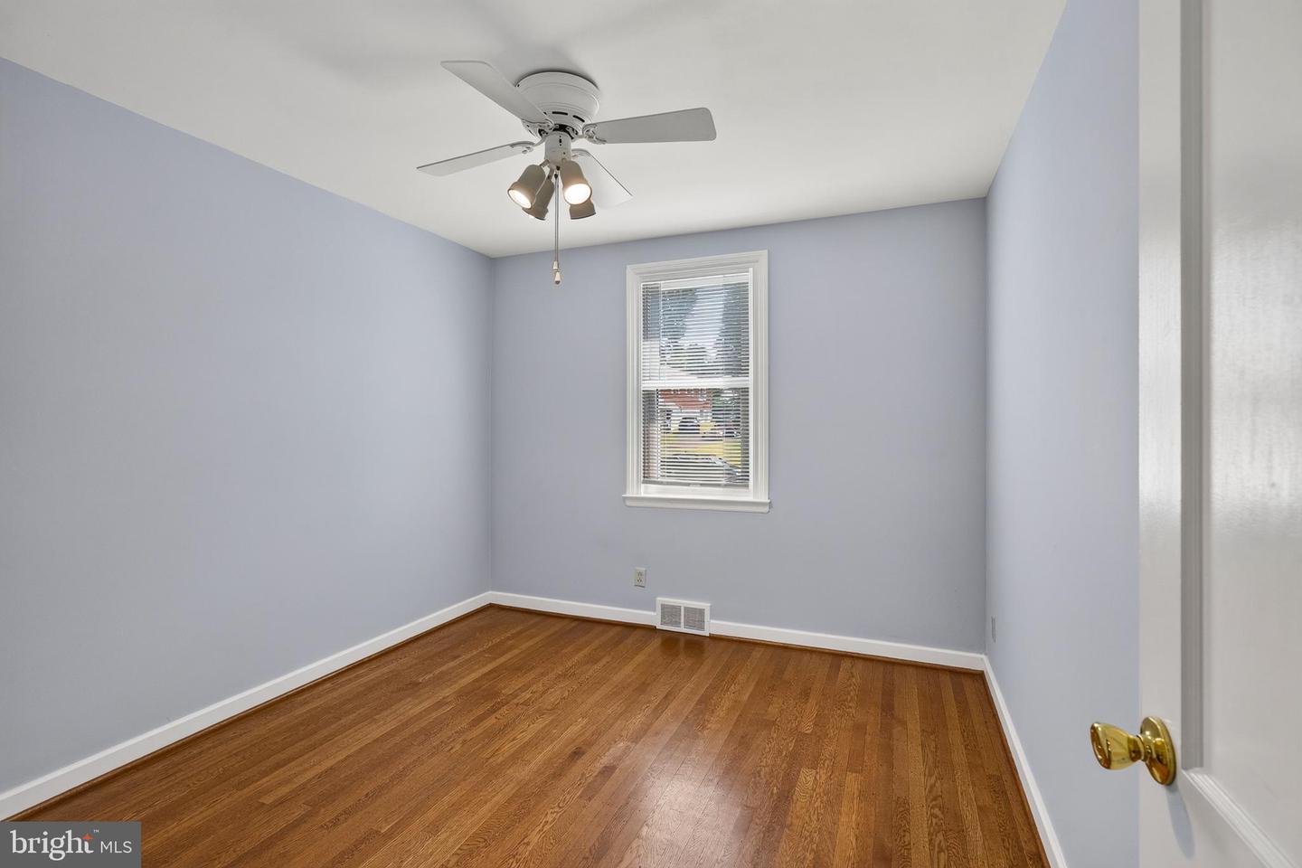 2741 Hillview Rd Property Photo 8