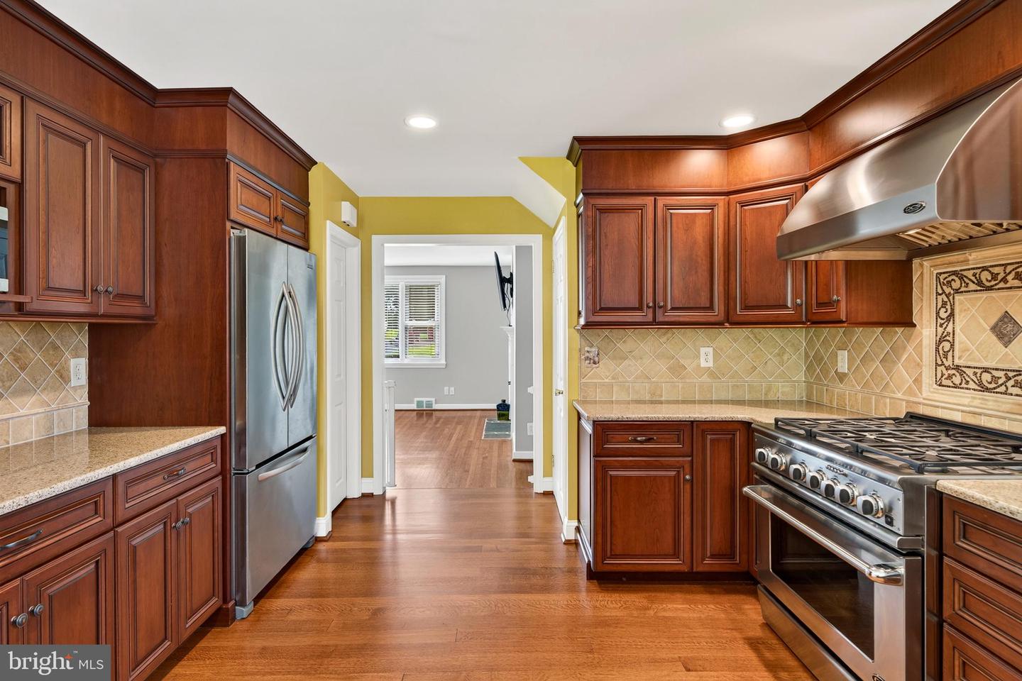 2741 Hillview Rd Property Photo 19