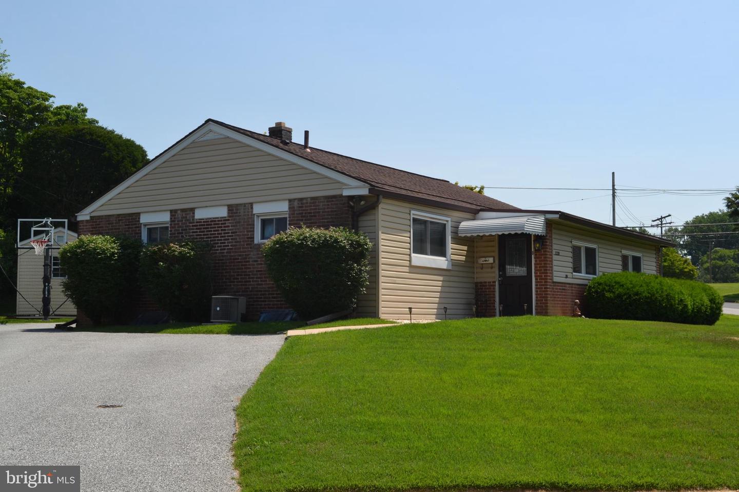 2220 Baldwin Run Dr Property Photo 3